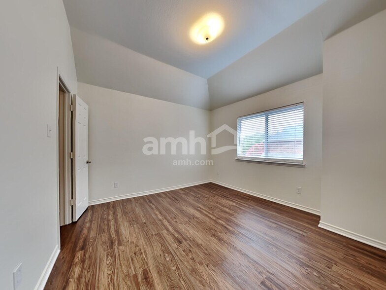 Building Photo - 7808 Riverwalk Trail