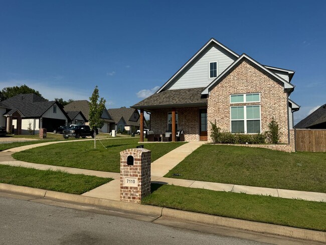 Building Photo - 7110 Alexander Dr