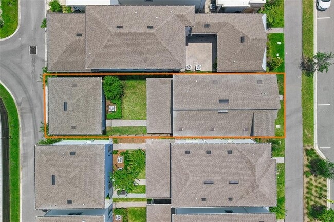 Building Photo - 10129 Pearson Ave