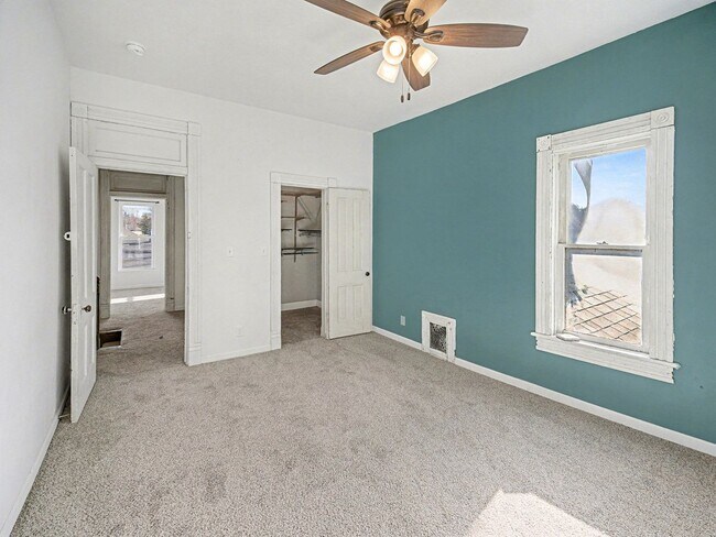 Building Photo - 6801 Lexington Ave