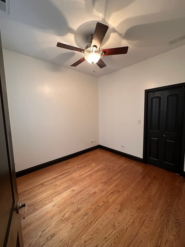 Building Photo - Commercials