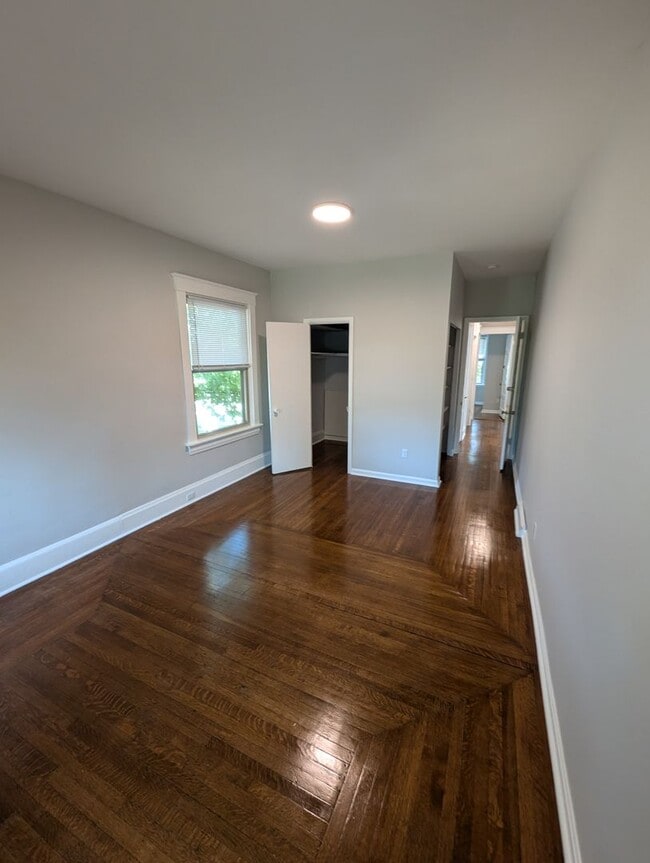 Building Photo - Spacious! 4-Bed and 2-Full Bath Unit with Bonus Room, Garage, Large Backyard