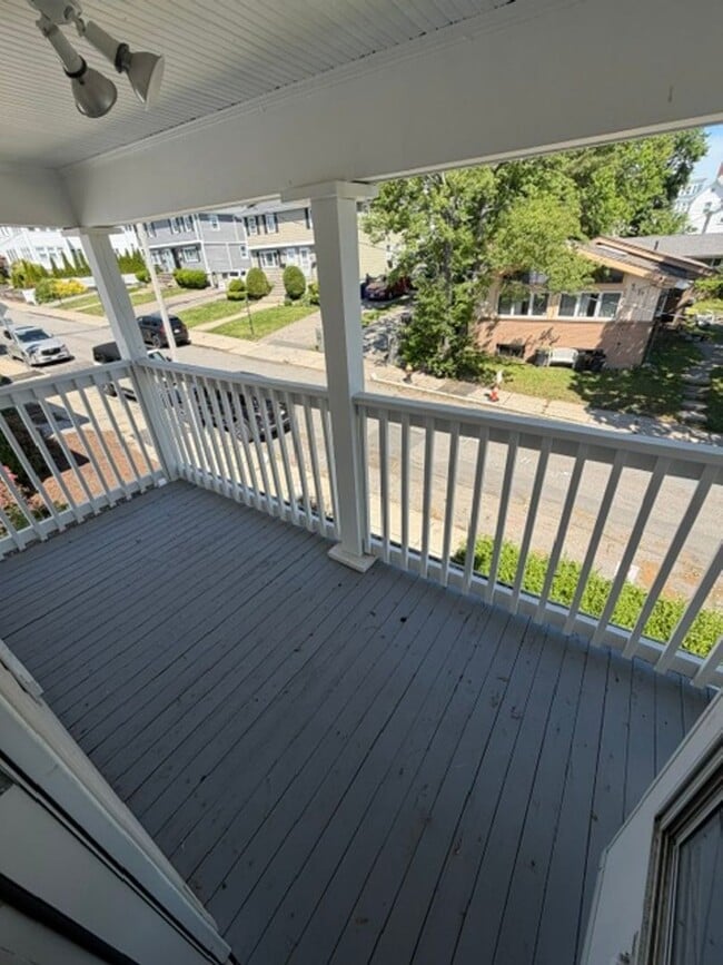 Building Photo - 3bed in Dorchester is now available