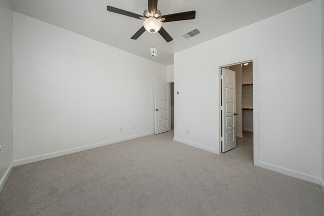 Building Photo - 8454 1st St