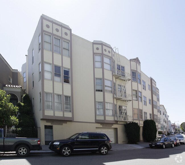 Building Photo - 165 Mallorca Way