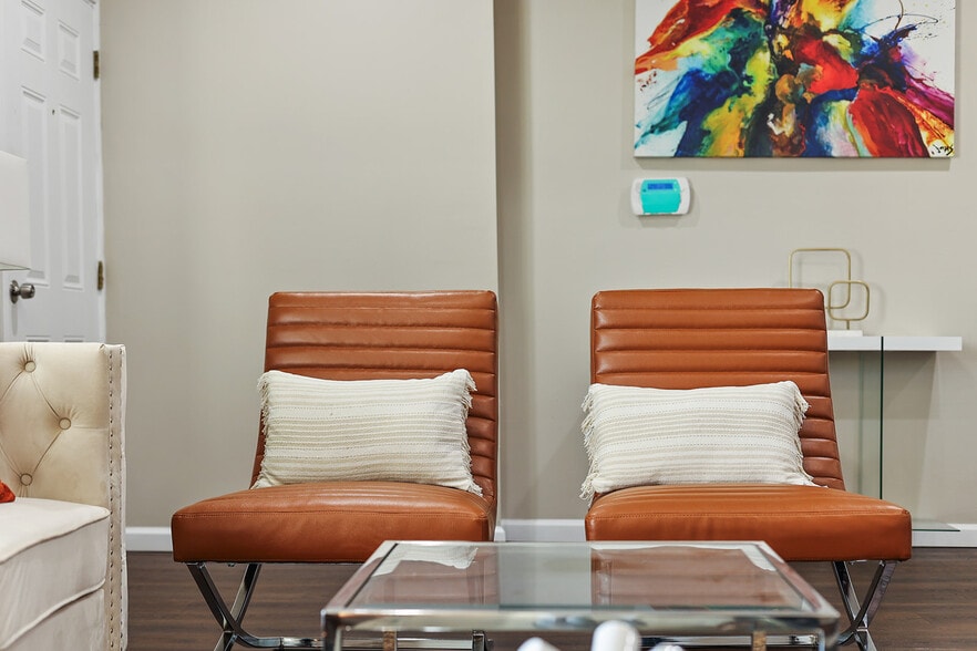 Building Photo - 5641 Cates Ave