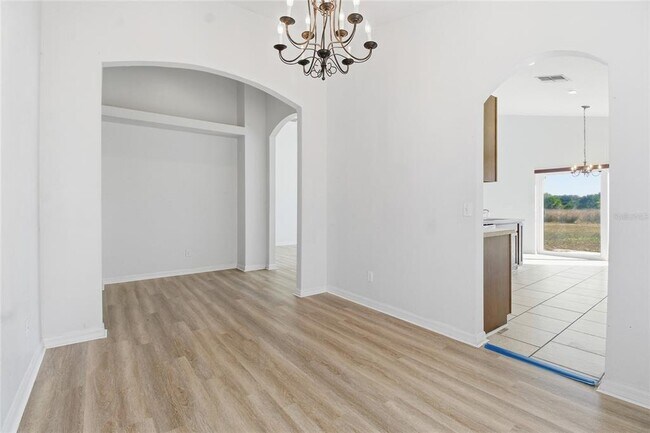 Building Photo - 2764 Rochelle Dr