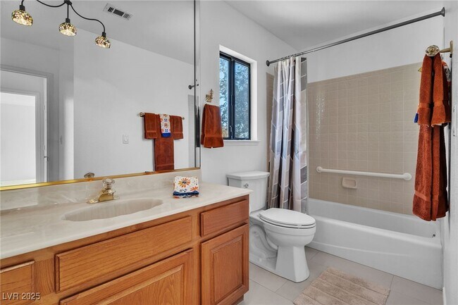 Building Photo - 8744 Captains Pl