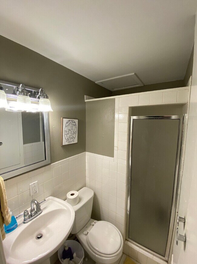 Building Photo - Pre-leasing June 1st! Tech Terrace!