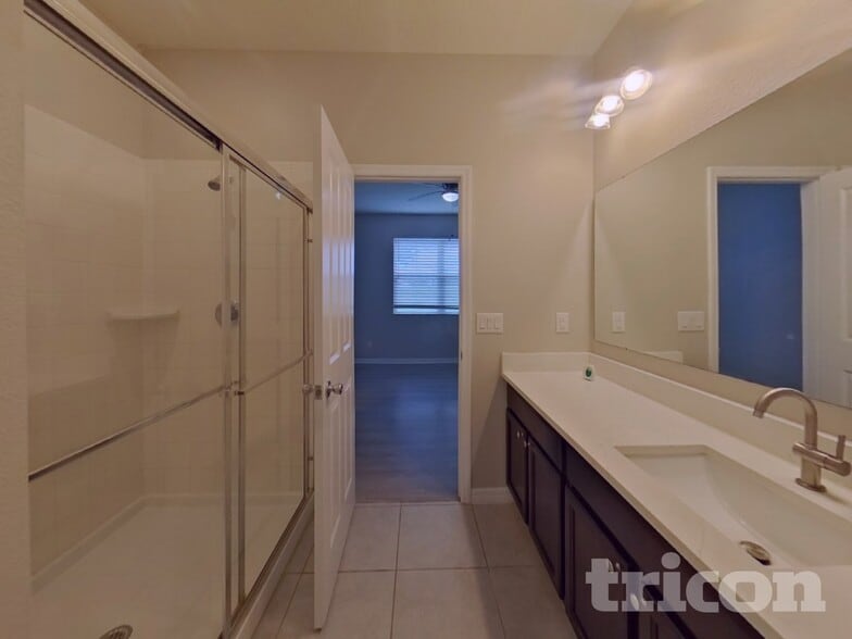 Building Photo - 6317 Domenico Ct
