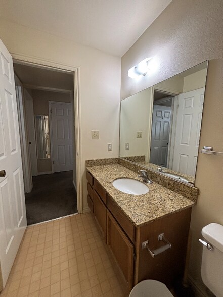 Building Photo - 284 E 600 N