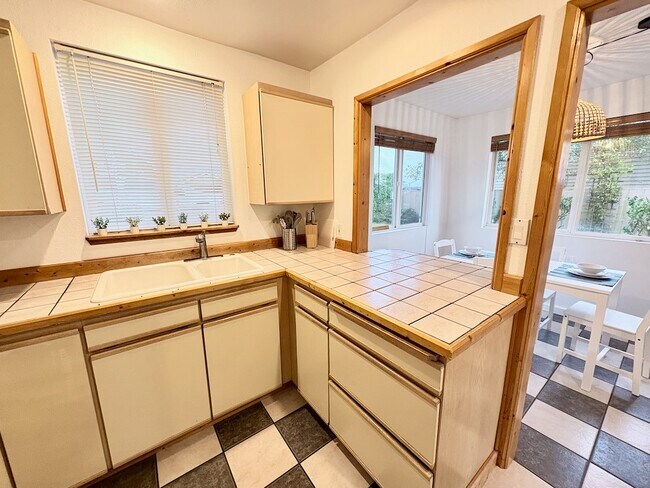 Building Photo - 21204 3rd Ave S