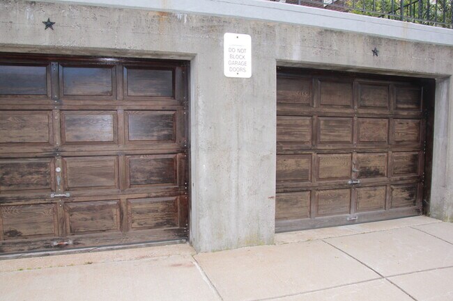 Building Photo - 182 Kittredge St