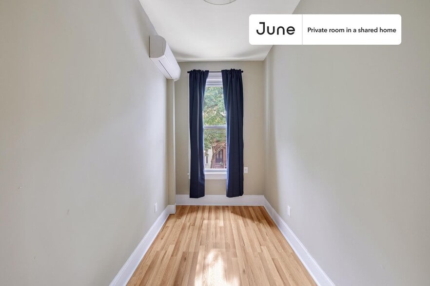 Building Photo - Room in Shared 5 bed/2 bath home in Sunset Park