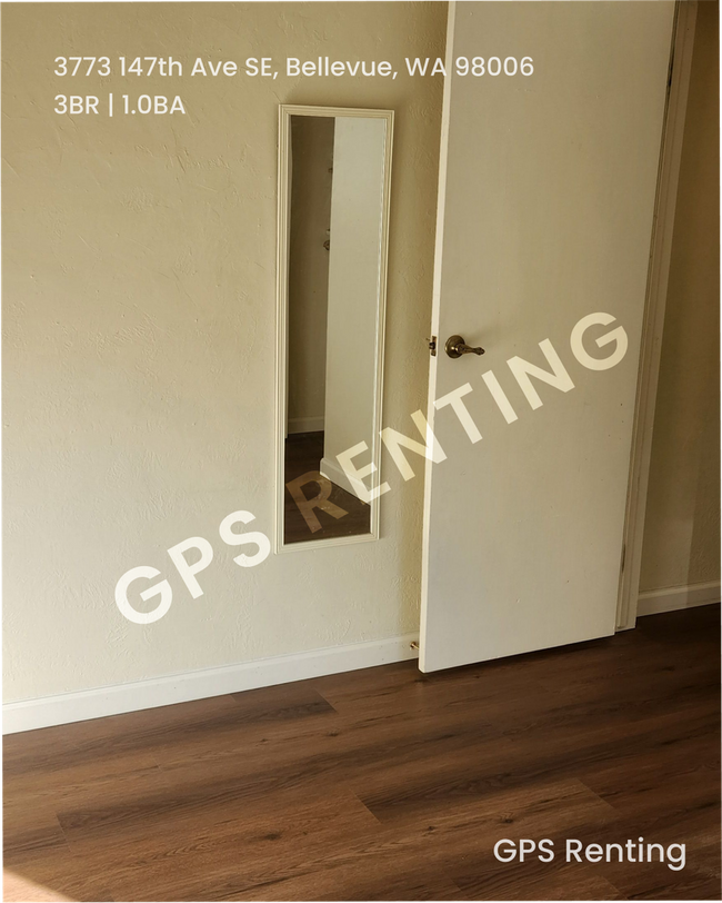 Building Photo - Convenient Location, Spacious Living & Top...