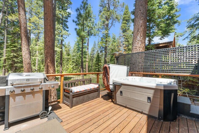 Building Photo - SKI LEASE: Hot Tub, Pet Friendly, Wood Stove