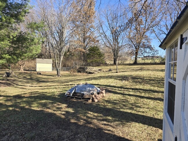 Building Photo - 6811 Orchard St