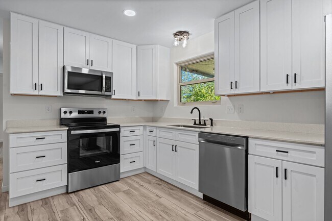 Building Photo - 1801 Georgia Ct