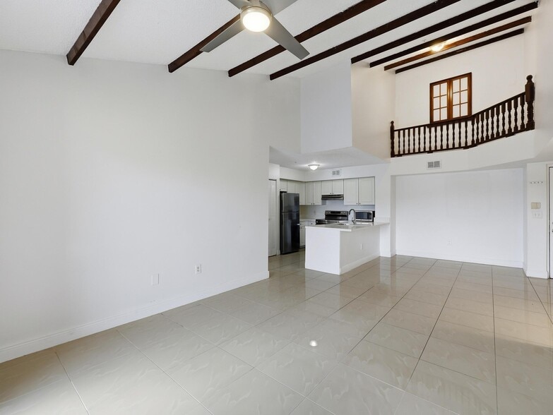 Building Photo - 12166 Saint Andrews Pl