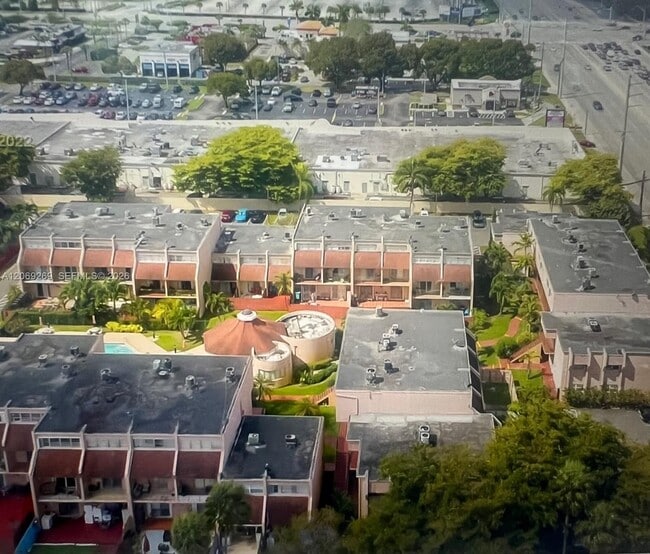 Building Photo - 10500 SW 8th St
