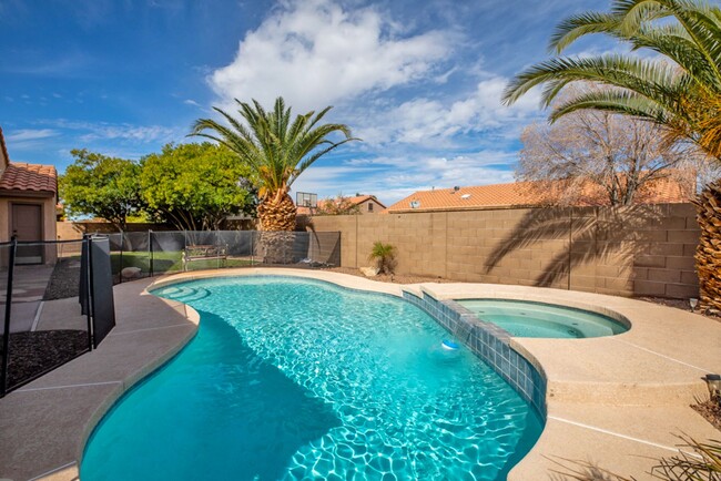 Building Photo - Pool home for rent June 1, 2025