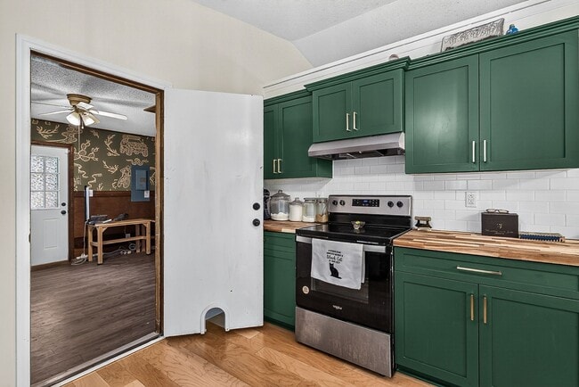 Building Photo - Nestled cul-de-sac home in Falcon Crest