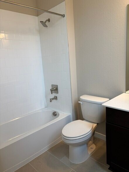 Building Photo - 1614 Park Ln