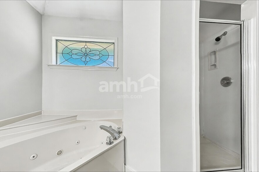 Building Photo - 1679 Farkleberry Dr