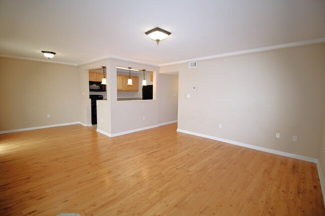 Building Photo - Waterfront Bayview Terrace Condo – Updated 2BR, 1.5BA, Open Layout, No Pets – Minutes to Beaches,...