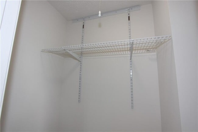 Building Photo - 5577 Clover Rise Ln