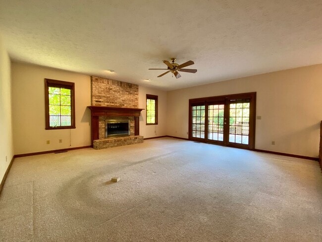 Building Photo - Available April 28th, 2026!