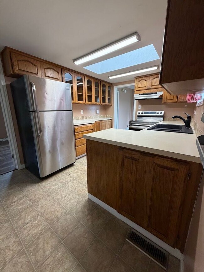 Building Photo - 3831 Duplex Ct SE