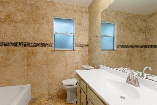 Building Photo - 11123 Henge Dr