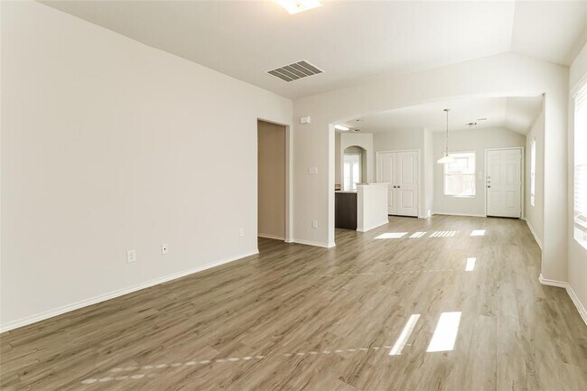 Building Photo - 3404 Cannon Dr
