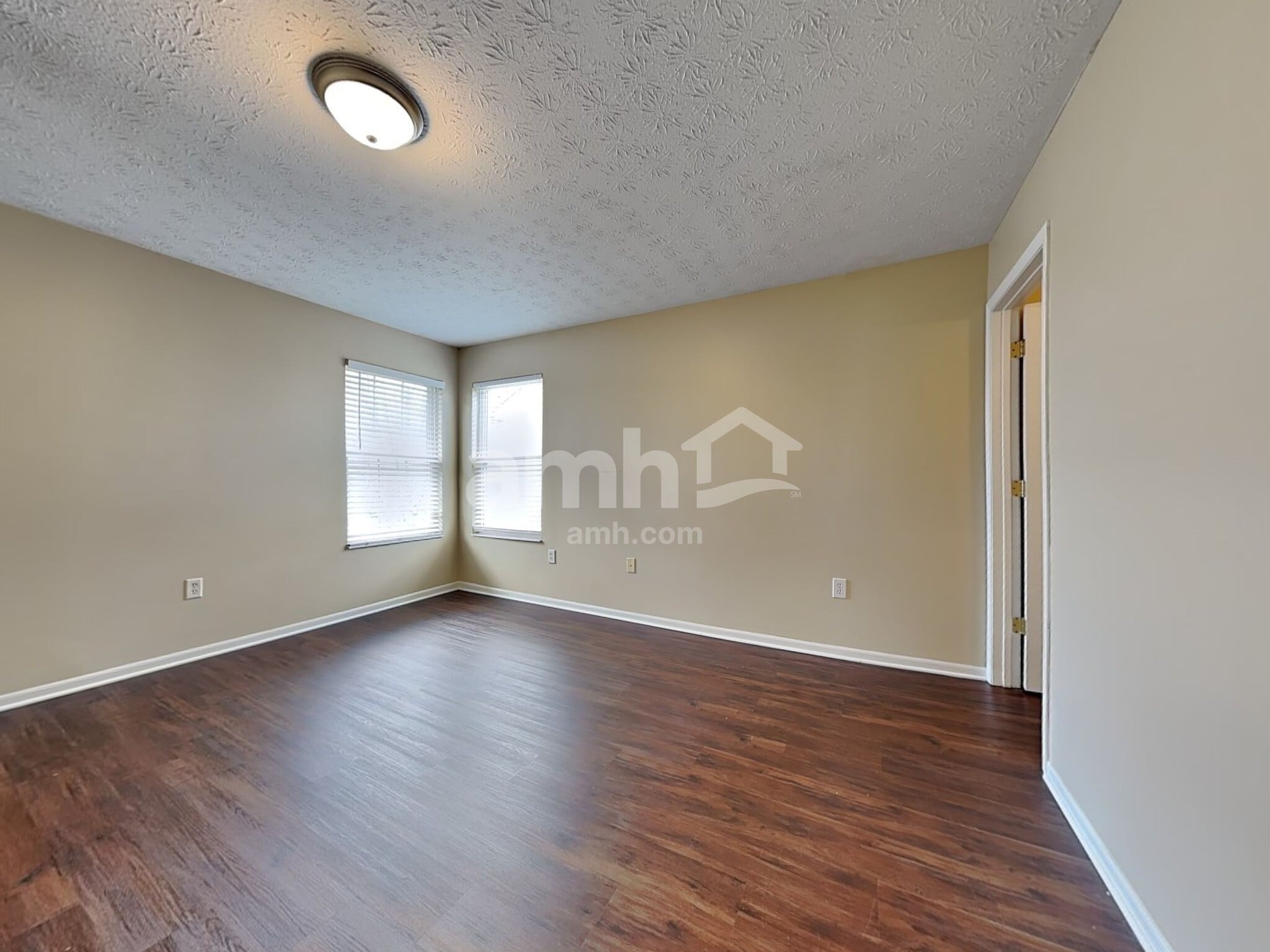 Building Photo - 918 Kreider Ct