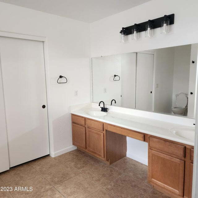 Building Photo - Riata West Home