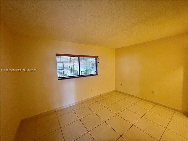 Building Photo - 8760 SW 133rd Avenue Rd