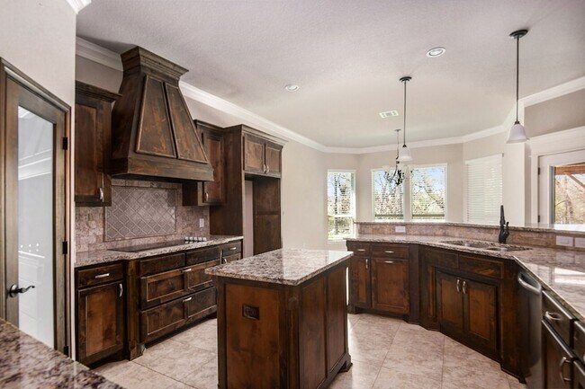 Building Photo - 136 Flying Diamond Dr