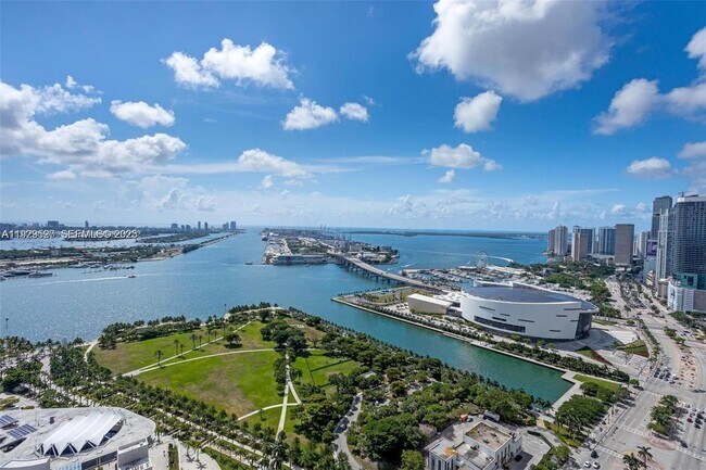 Building Photo - 1100 Biscayne Blvd