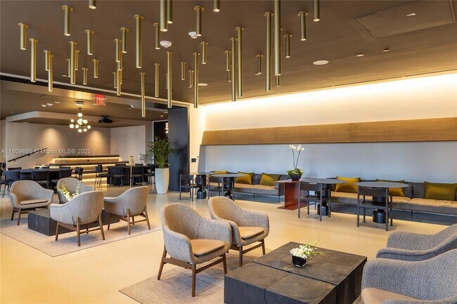 Building Photo - 159 NE 6th St