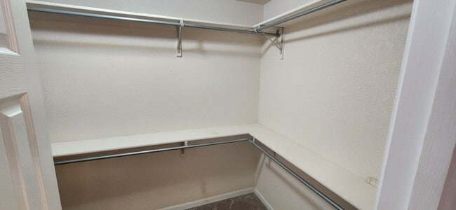Building Photo - ALL PROSPECTIVE TENANTS MUST SUBMIT A $58 ...