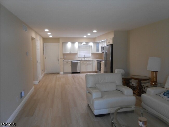 Building Photo - 357 Joel Blvd