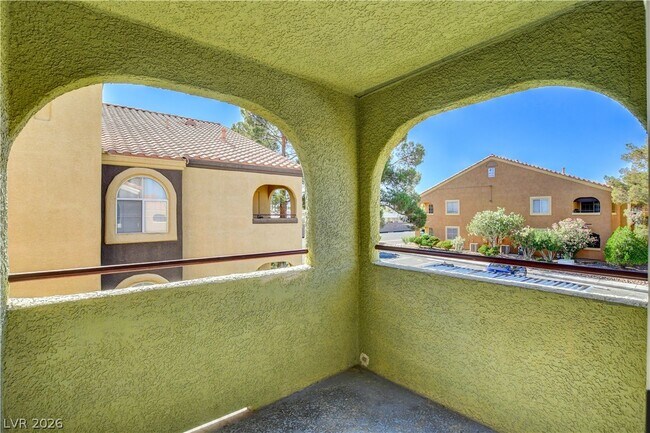 Building Photo - 7950 W Flamingo Rd