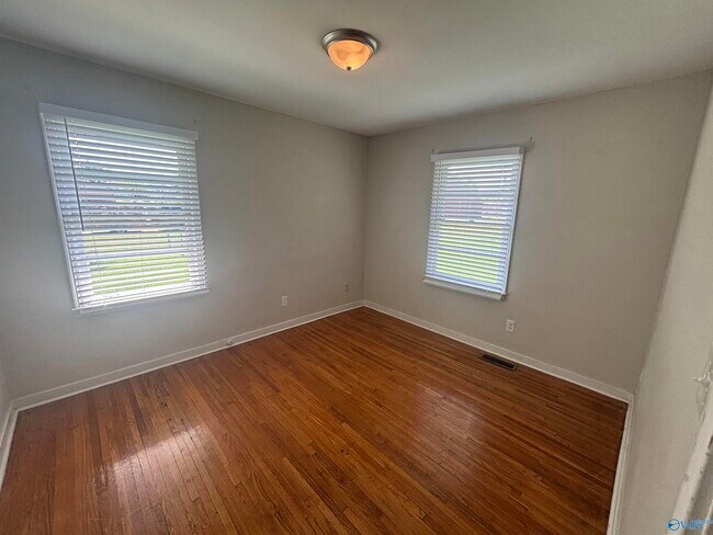 Building Photo - 312 Orange Cir
