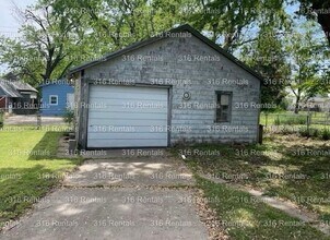 Building Photo - $995 - 4 bed 2 bath - Single Family Home
