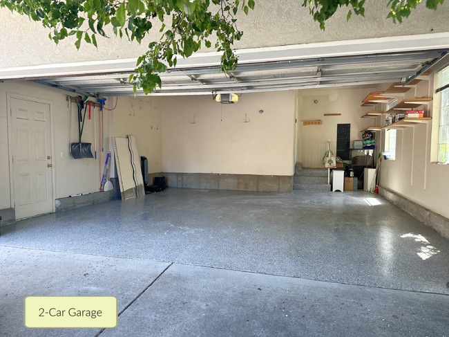 Building Photo - 8017 Showcase Ln