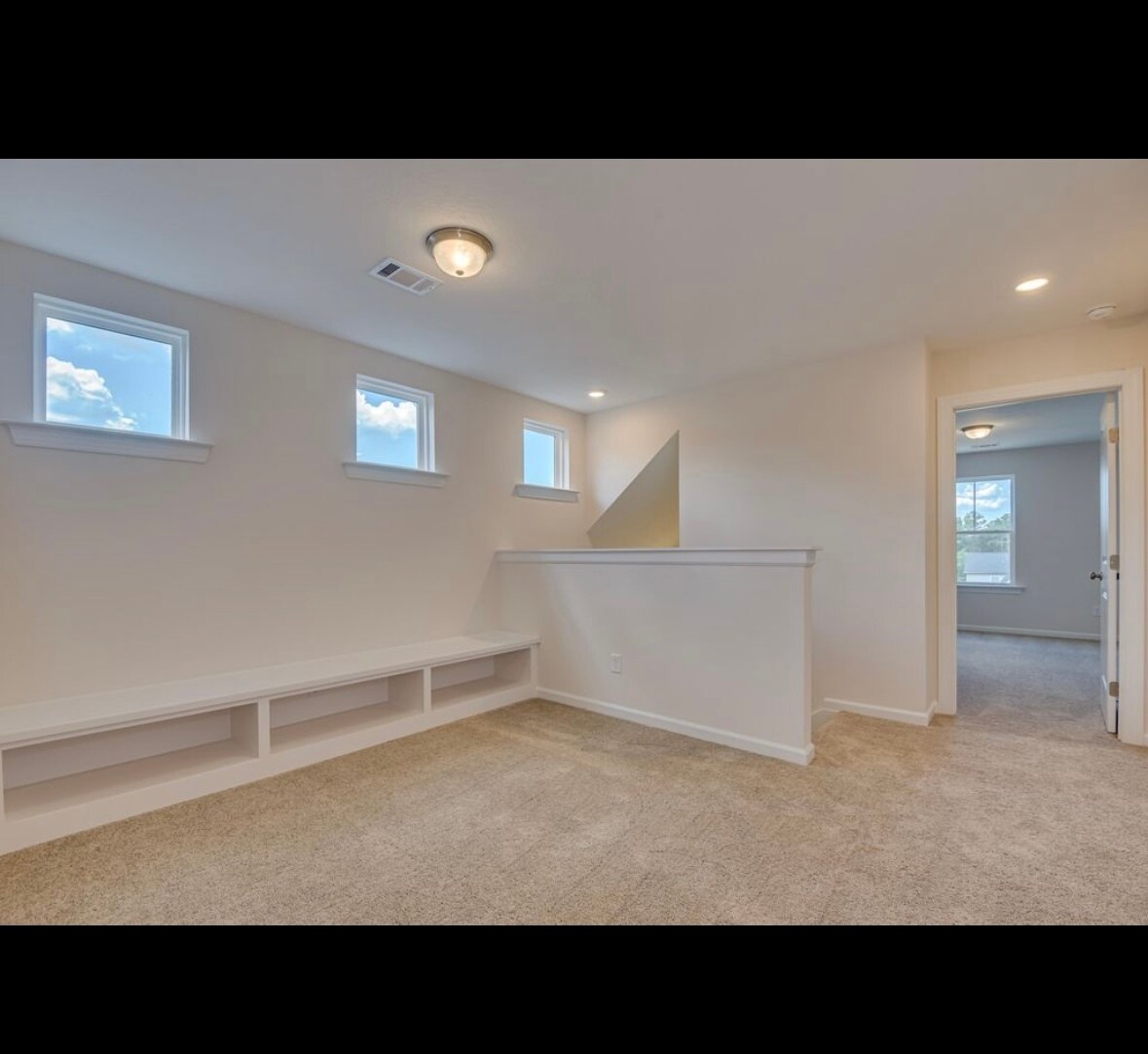 Building Photo - 9 Coslett Dr