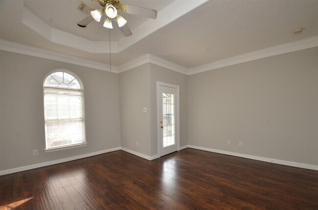 Building Photo - 11045 Landswalk Dr