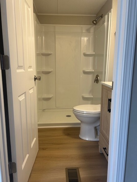 Building Photo - 172 Long Beach Dr