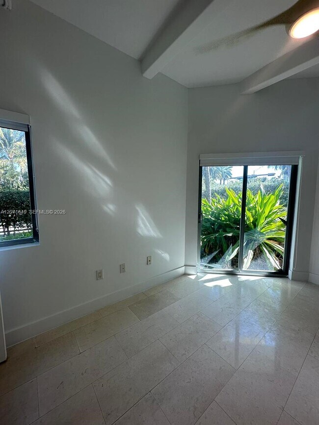 Building Photo - 7728 Collins Ave